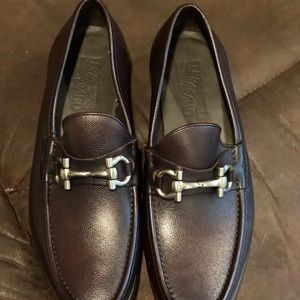 NEVER WORN Salvatore Ferragamo